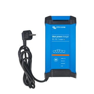 Blue Smart IP22 Charger 12/30(1) 230V CEE 7/7